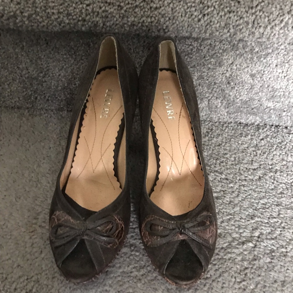 Peeptoe shoes